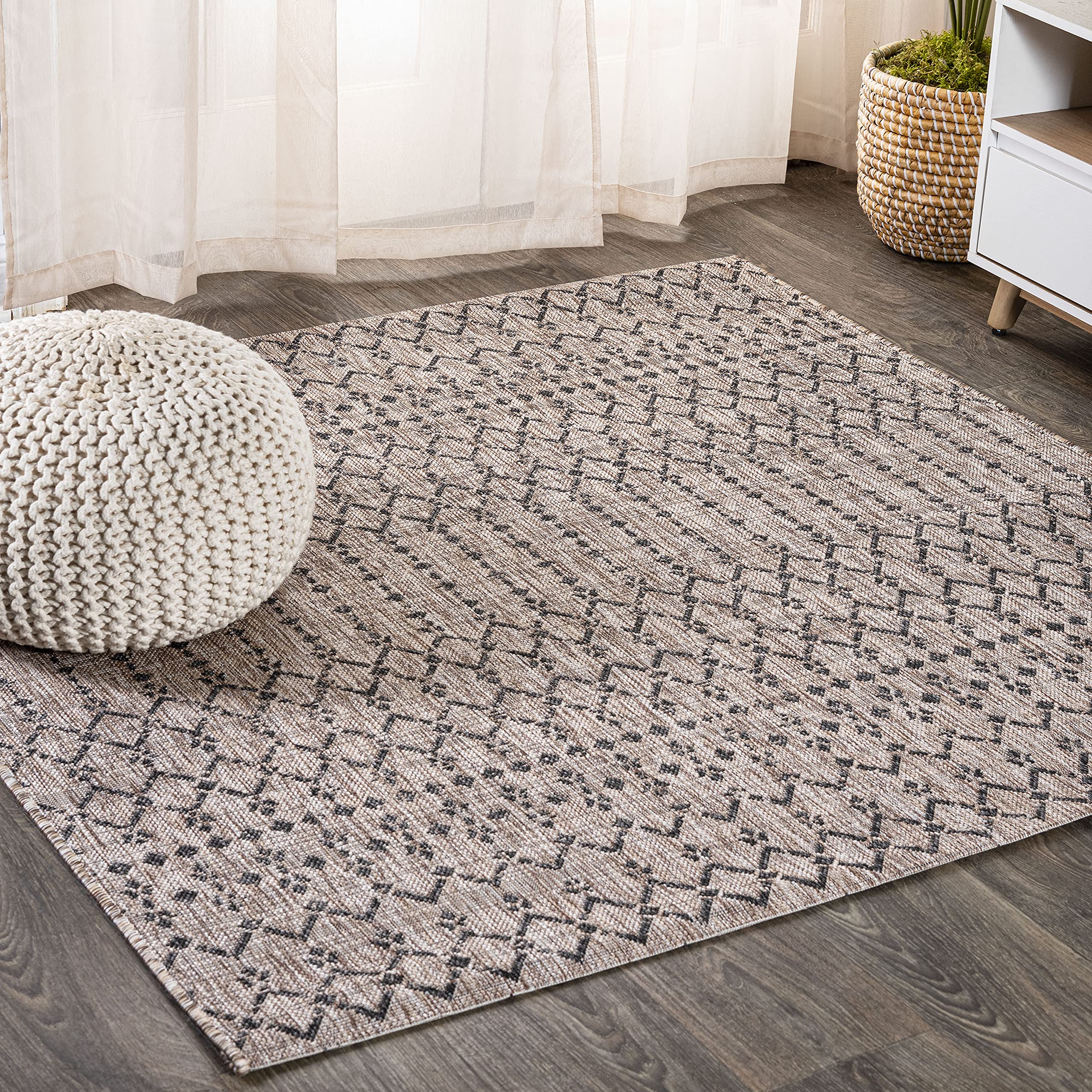 JONATHAN Y Moroccan Geometric Indoor Outdoor Area Rug 8X10 Natural/Black, Ourika Textured Weave for Backyard, Patio, Porch, Easy-Cleaning, High Traffic, Pet-Friendly, Non-Shedding (SMB108D-8)