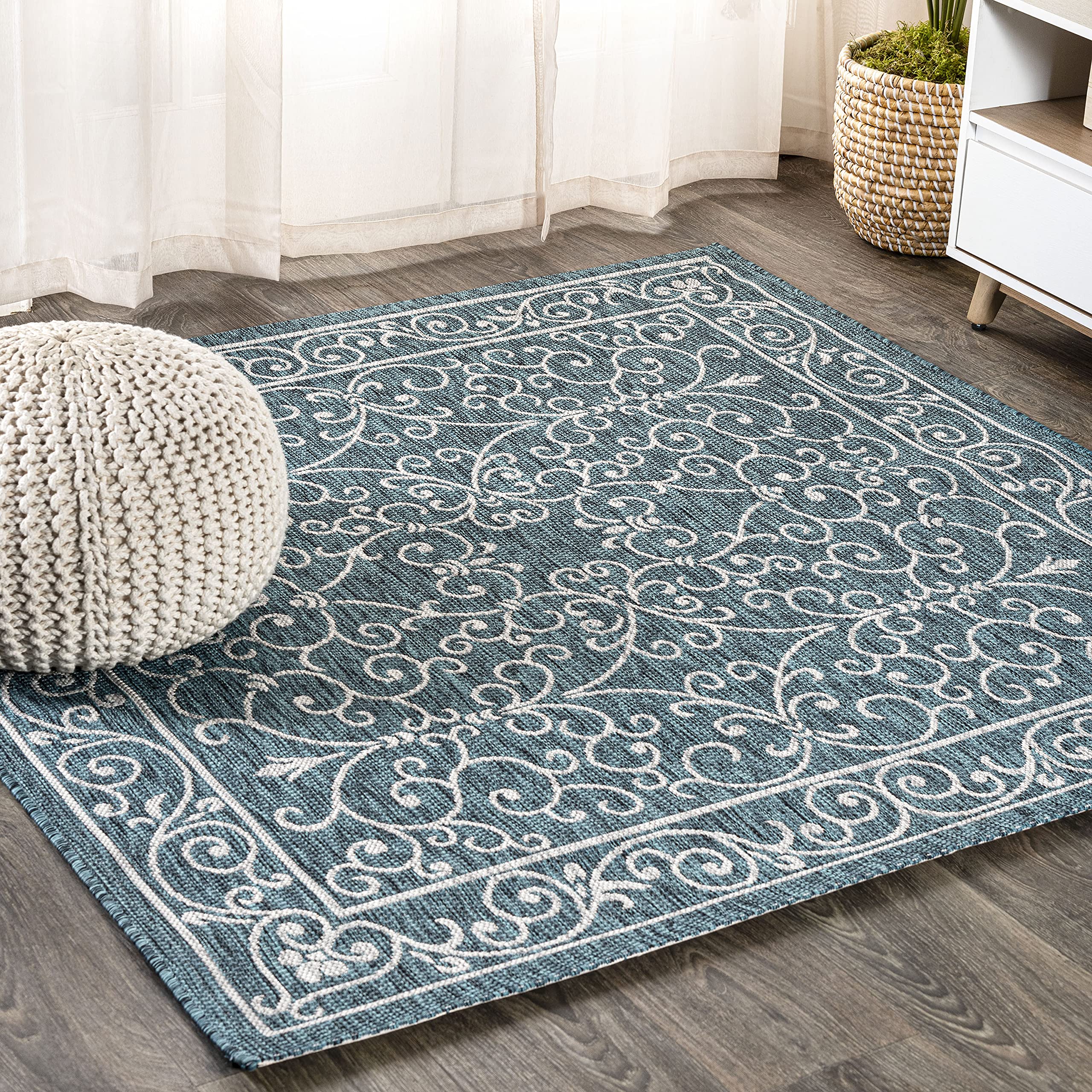 JONATHAN Y Vintage Filigree Indoor Outdoor Area Rug 5X8 Red/Beige, Charleston Textured Weave for Backyard, Patio, Porch, Easy-Cleaning, High Traffic, Pet-Friendly, Non-Shedding (SMB106B-5)
