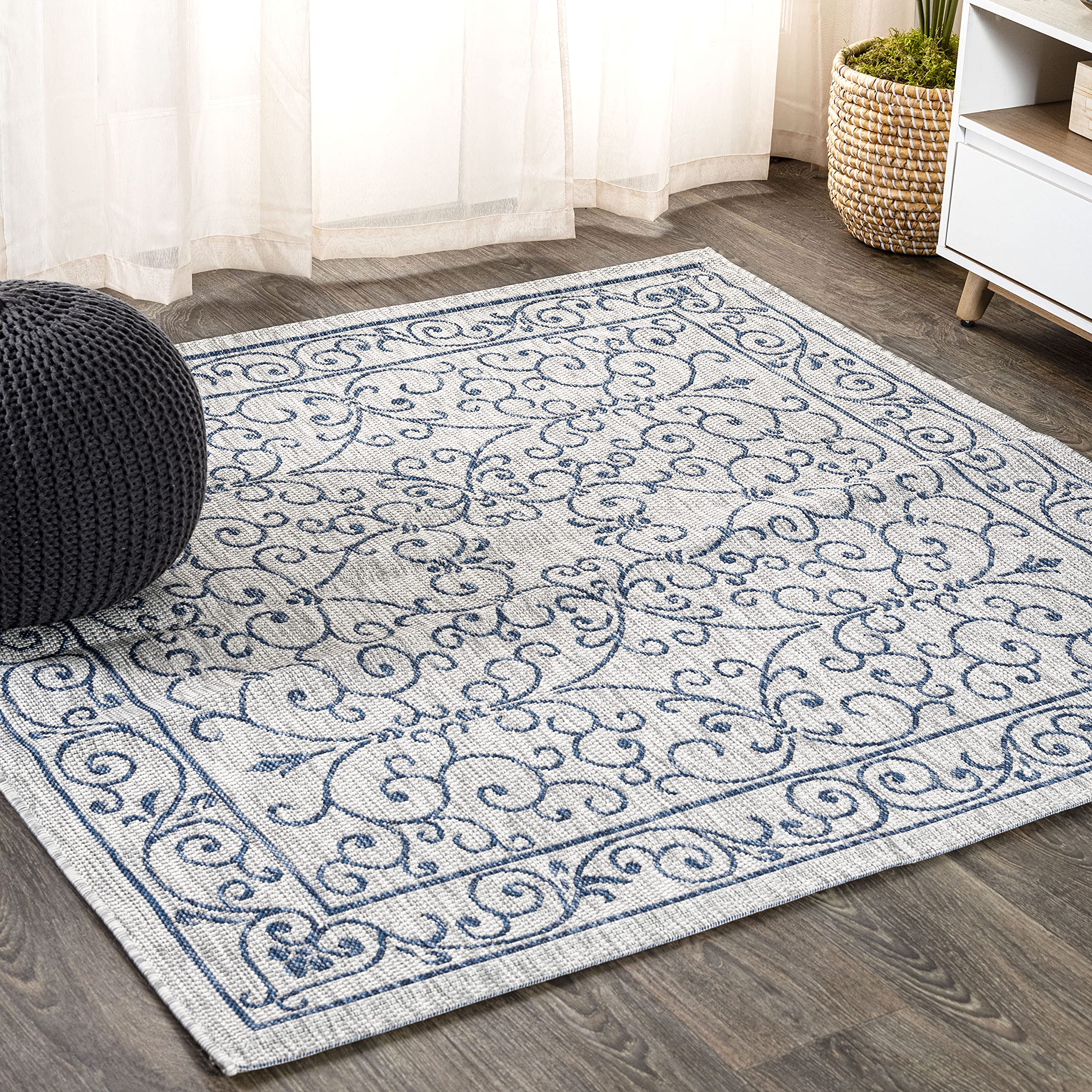 JONATHAN Y Vintage Filigree Indoor Outdoor Area Rug 5X8 Red/Beige, Charleston Textured Weave for Backyard, Patio, Porch, Easy-Cleaning, High Traffic, Pet-Friendly, Non-Shedding (SMB106B-5)